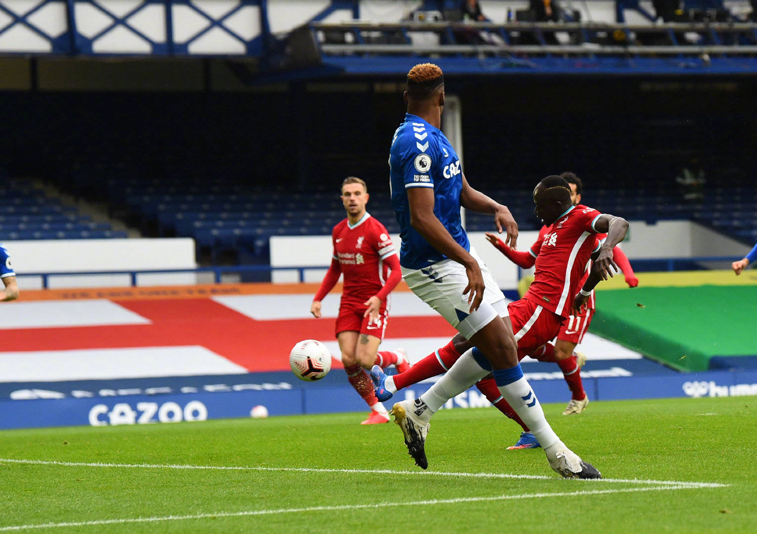 更是曼城战 更是曼城战