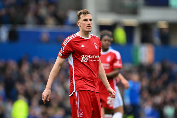 仅坐在板凳 仅坐在板凳